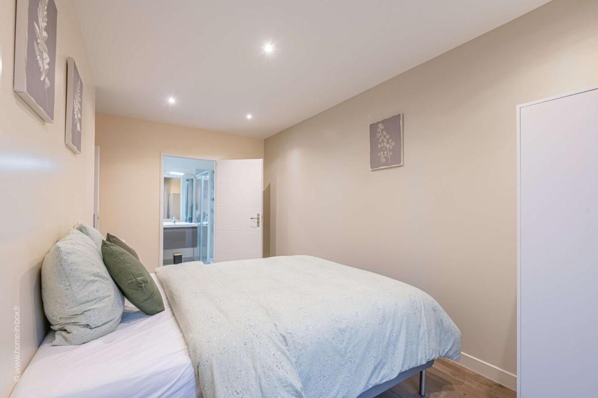 Le Continental ~ Jardin ~ Parking ~ Spacieux * Clamart