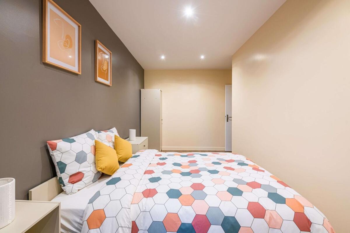 Le Continental ~ Jardin ~ Parking ~ Spacieux Apartment Clamart